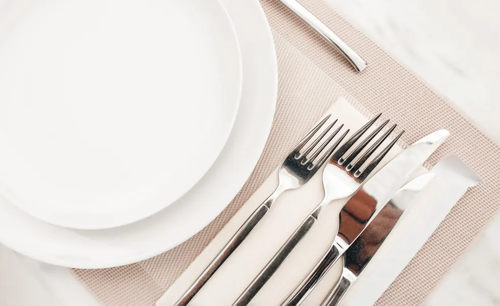 knives and forks rental, plate rental